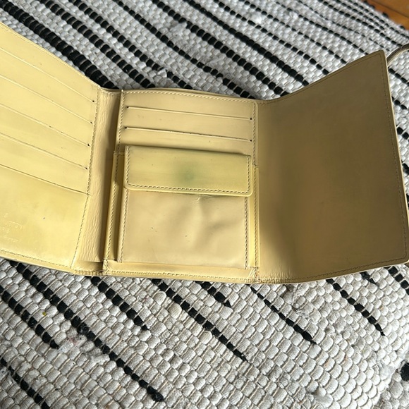 Louis Vuitton Wallet - Picture 4 of 16